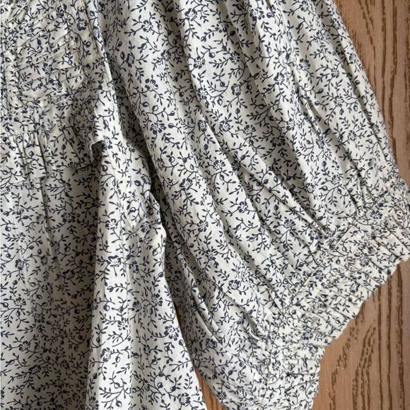 Doen Floral Puff Sleeve Top - Picture 5 of 8